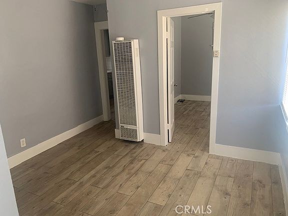3rd image of 428 Almond Ave