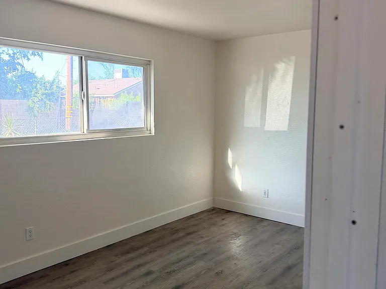 757 Mayer Ln — Photo 6