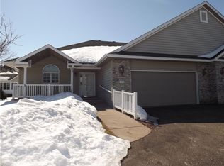 4218 Mill Ridge Cir UNIT 1, Eau Claire, WI 54703