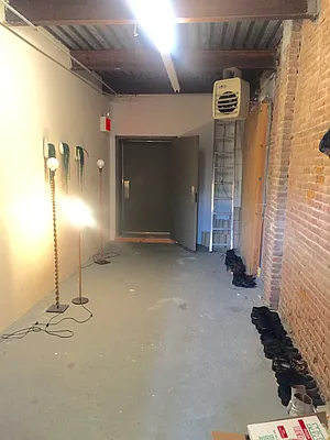 Rented by Bezell Group | media 6