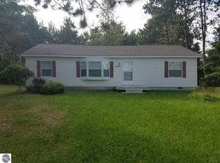 8457 Kellogg Rd NW, Alden, MI 49612