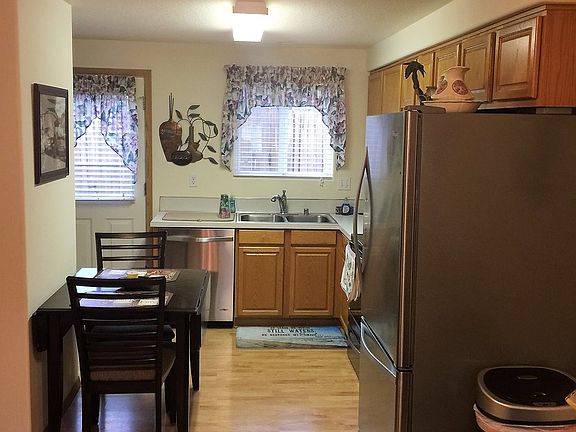 5th image of 7402 NE 44th Way
