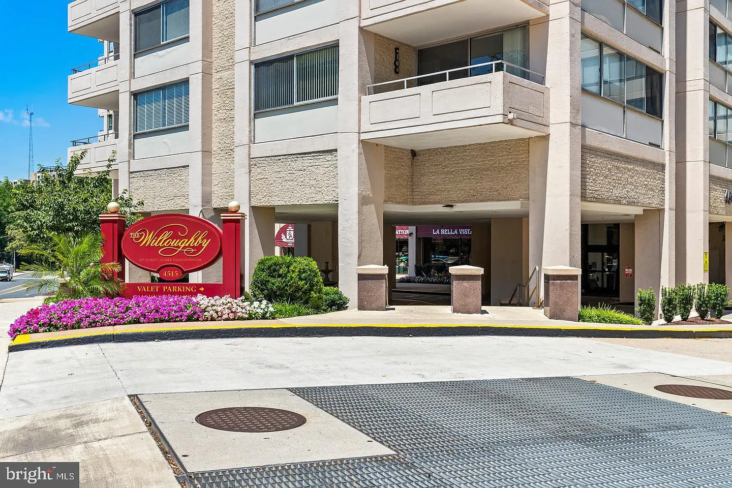 1 bed, 1.0 bath, 879 sqft, $2,750 — Photo 3