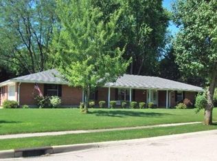 1280 Seminary View Dr, Dayton, OH 45458