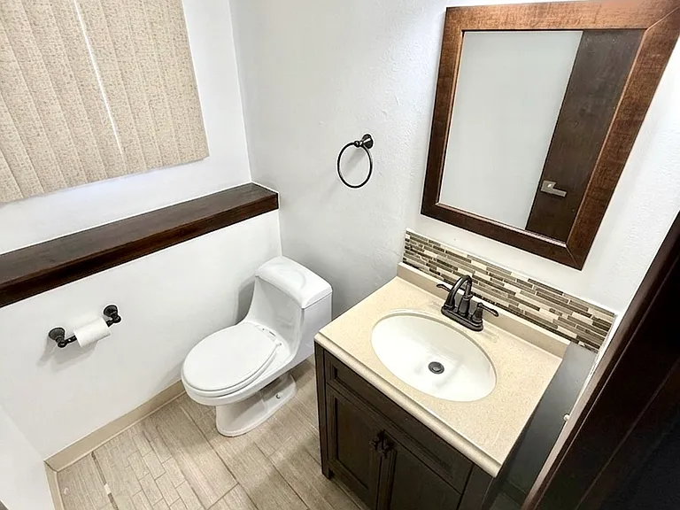 5910 Som Center Rd — Photo 11