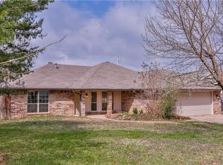 1304 Jennifer St, Springdale, AR 72762