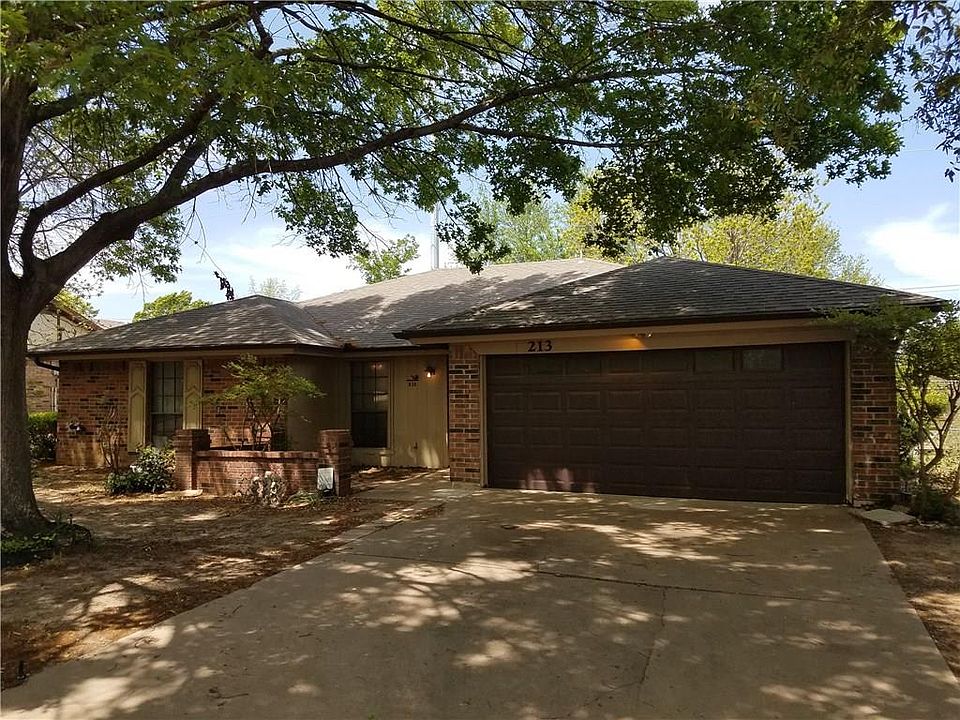 1st image of 213 Shady Oaks Dr