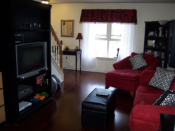 Living Room w/ new bamboo flooring