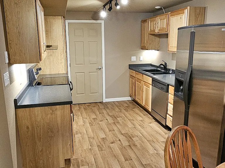 928 N Taft Hill Rd — Photo 3