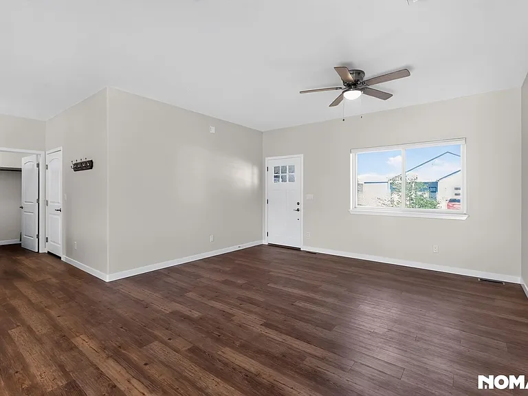 910 Pilot Knob Ave — Photo 9