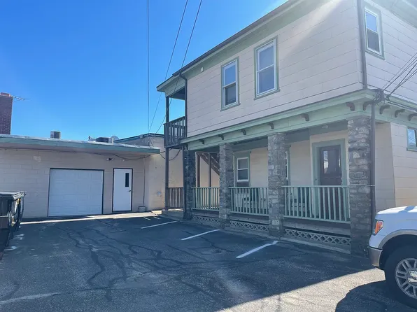 585 Main St Unit 2B, East Greenwich, RI 02818