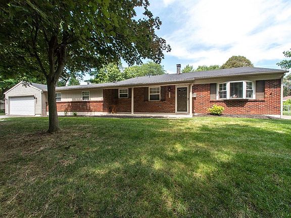 2nd image of 2115 Carol Pkwy