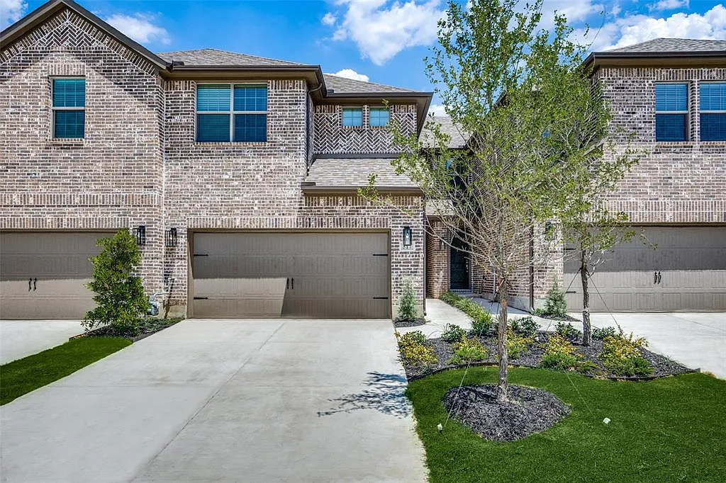 3 bed, 1975 sqft, $2,825 — Photo 1
