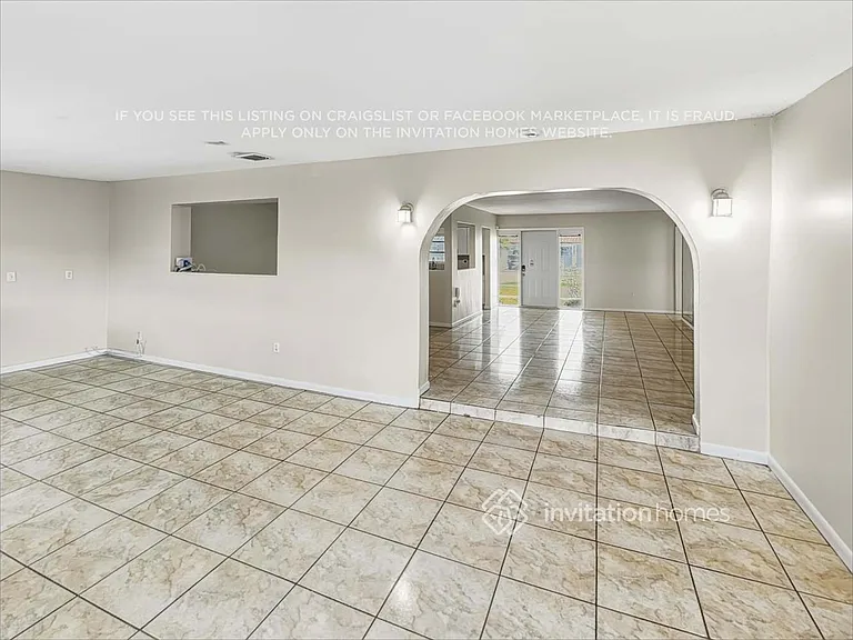 1270 NW 196th St — Photo 8