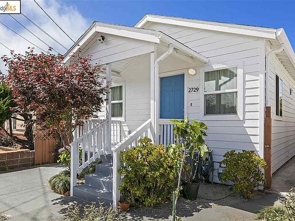 2nd image of 2729 Esmond Ave