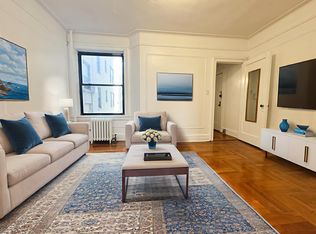 30-31 34th St #1, Astoria, NY 11103