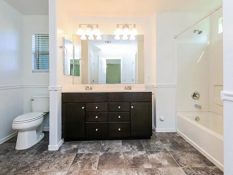 5637 E Alder Ave — Photo 11