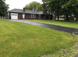 8666 Vallance Rd, Le Roy, NY 14482