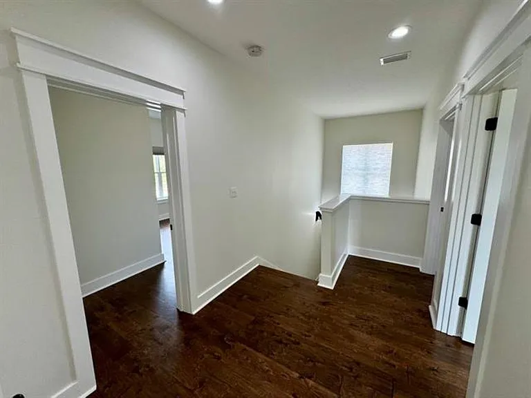3541 Sanctuary Dr — Photo 17