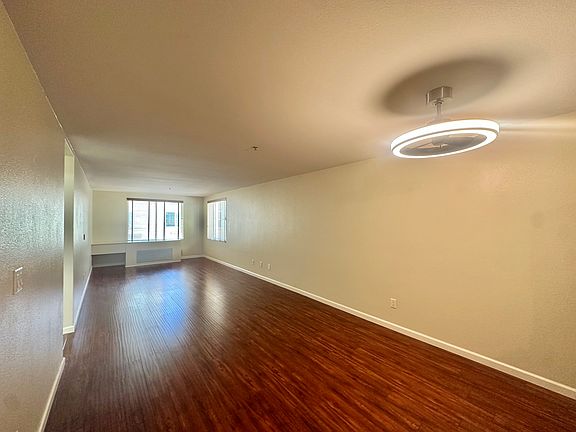 5th image of 1435 India St #617