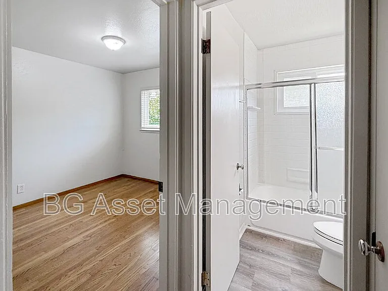 121 Eddy St — Photo 5