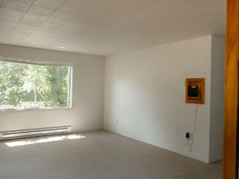 412 N Fir St — Photo 6