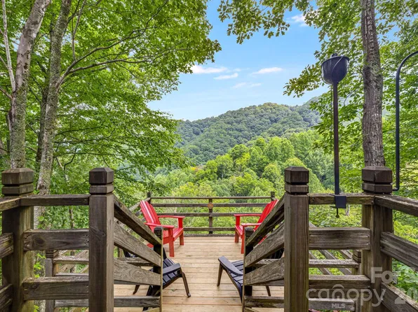 1390 Baltimore Branch Rd, Hot Springs, NC 28743