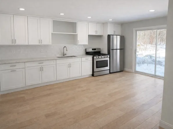 1316 River Rd #4, Saint Clair, MI 48079