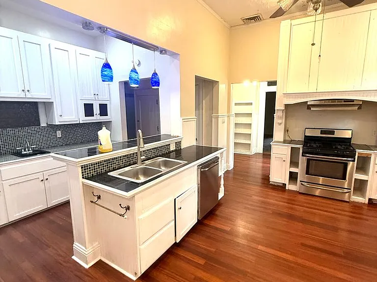 144 Clanton Ave — Photo 7