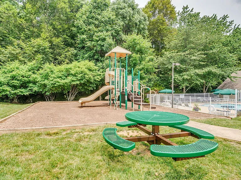 Stonegate Apartments — Photo 7