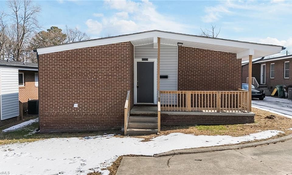 1st image of 511 Saunders Pl #A & B