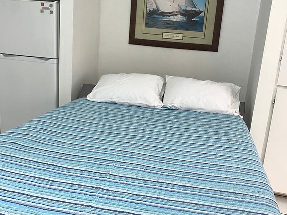 5th image of 110 E Pompano St #507