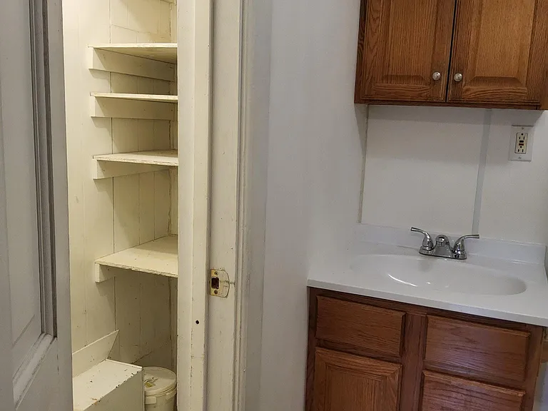 558 W Hopocan Ave #2 — Photo 10