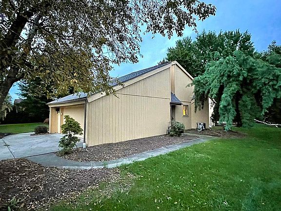 3rd image of 105 Shady Ln