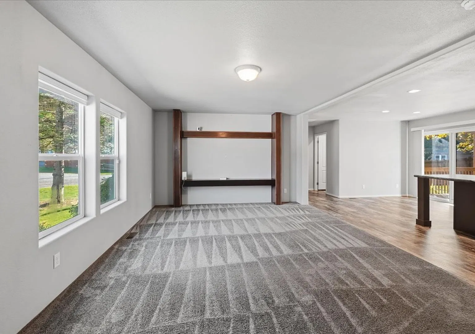 3Bd/1.75Ba Granite Falls Home — Photo 3