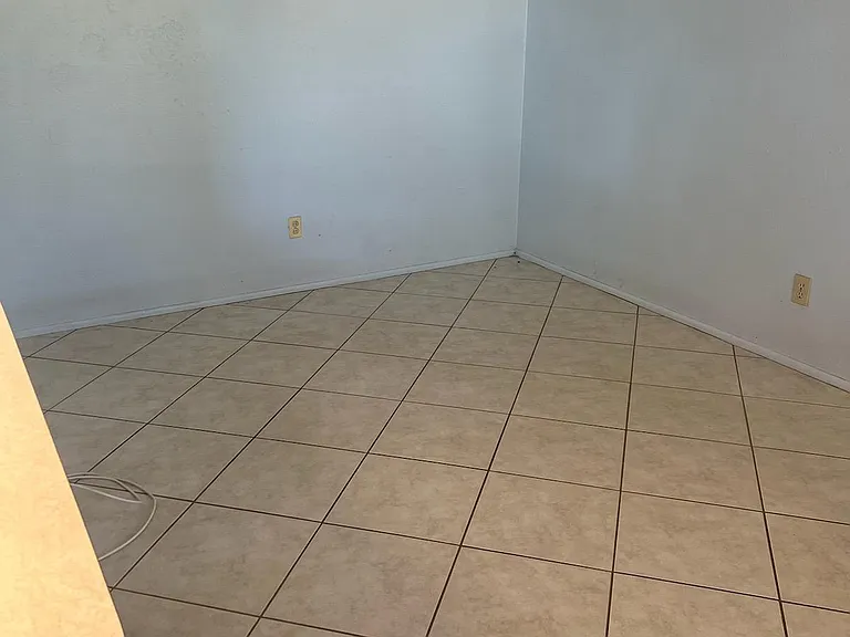 5433 W Pierson St — Photo 8