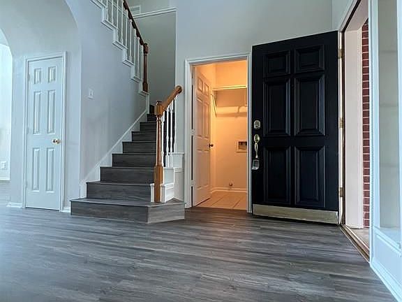 4th image of 3606 Crescent Dr