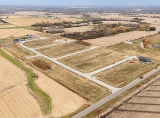 50 Village Way, Robins, IA 52328