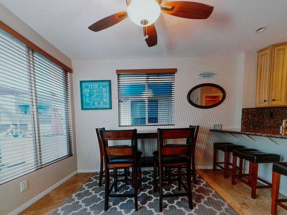 Open kitchen to dine and living room