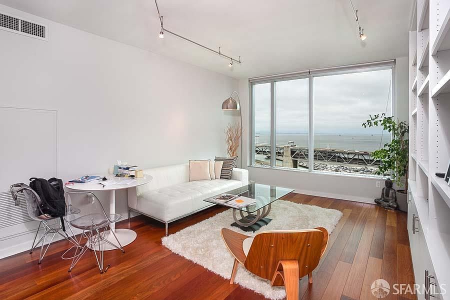 1st image of 301 Main St #25E