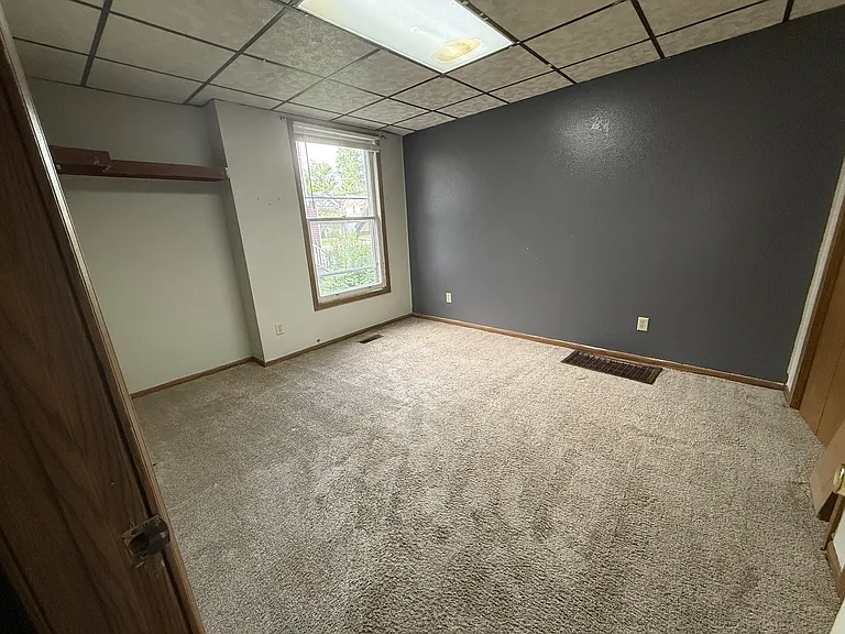 810 S University St — Photo 13
