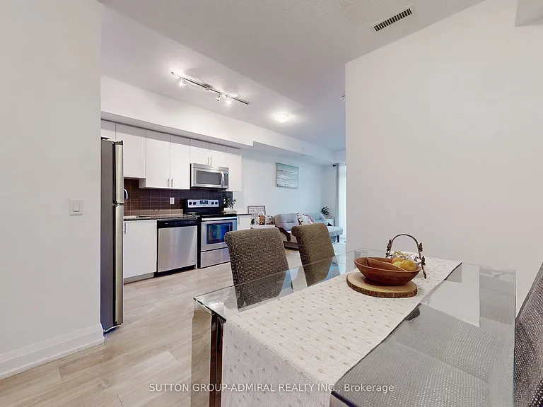 7890 Bathurst St #1703 — Photo 12
