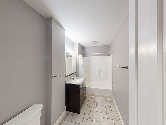 3rd image of 107 Comstock Ave APT 1