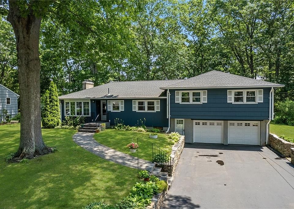 1st image of 103 Birchwood Dr