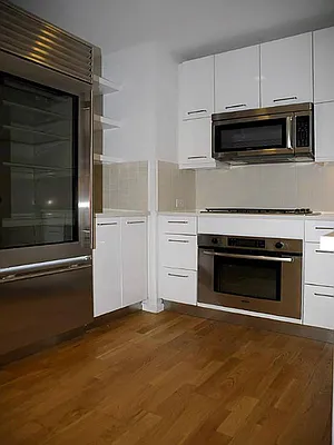 Rented by Sotheby's International Realty | media 41