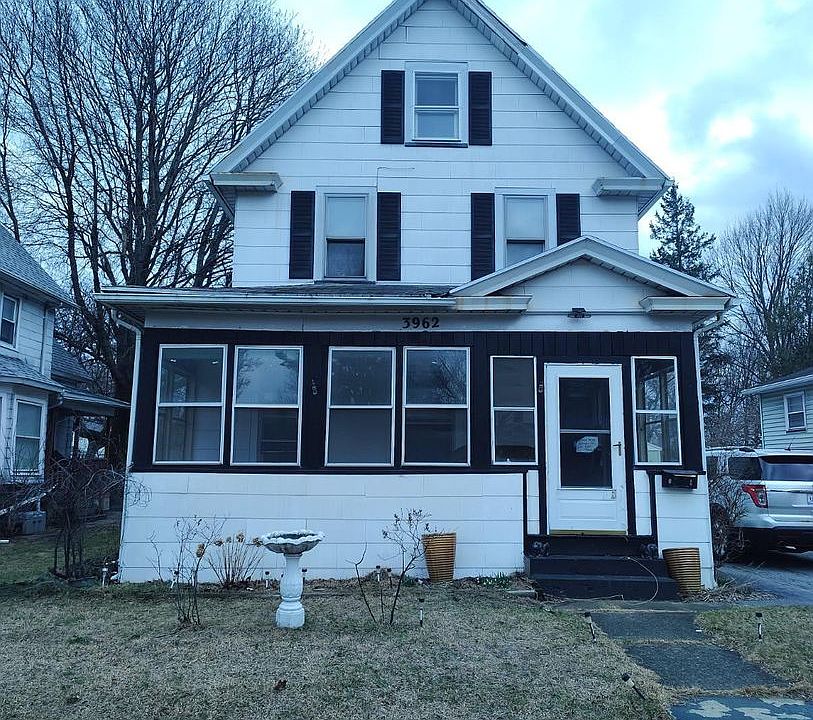 1st image of 3962 Lake Ave