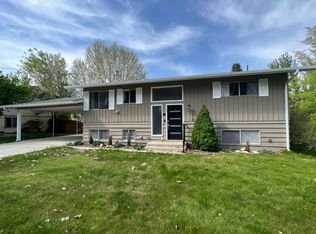 1314 Red Apple Rd, Wenatchee, WA 98801