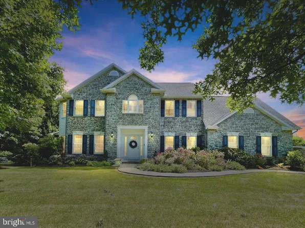 123 Mountain View Dr, Etters, PA 17319