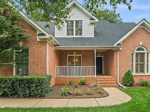 219 Savannah Rdg, Murfreesboro, TN 37127