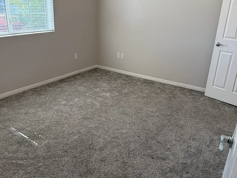 Upstairs Bedroom #4